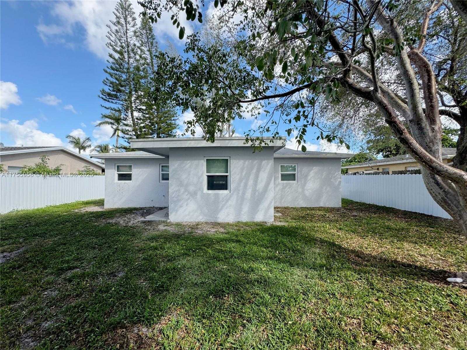 Small Image of 4161 SOUTH WEST 56TH AVE, Davie Number 30