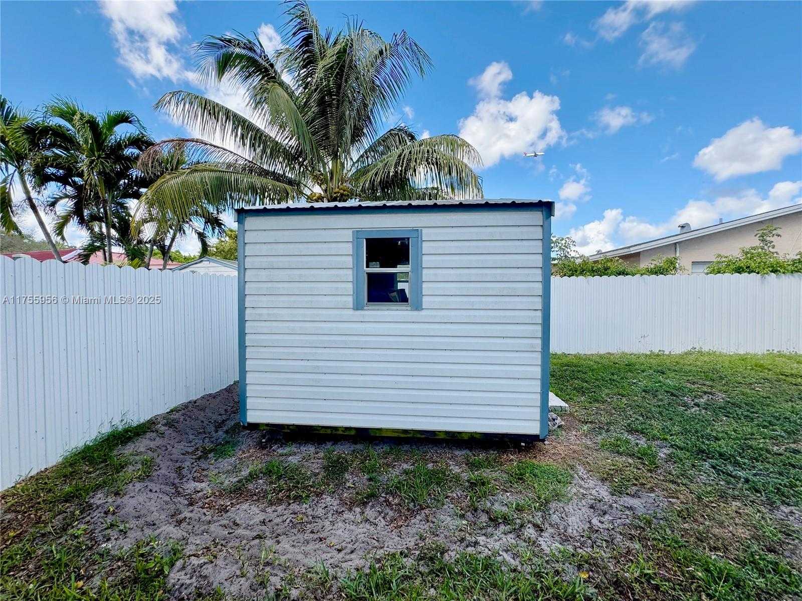Small Image of 4161 SOUTH WEST 56TH AVE, Davie Number 34