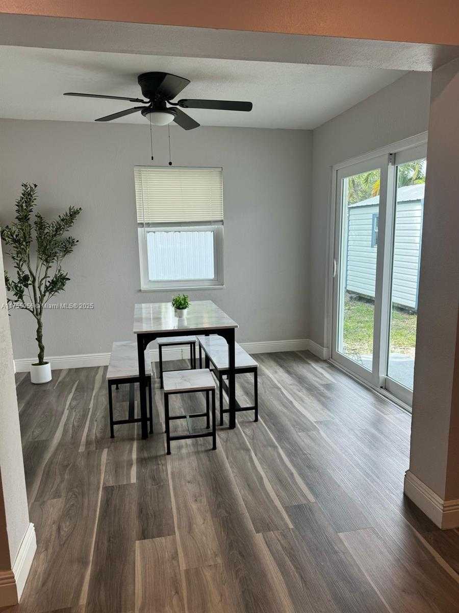 Small Image of 4161 SOUTH WEST 56TH AVE, Davie Number 9