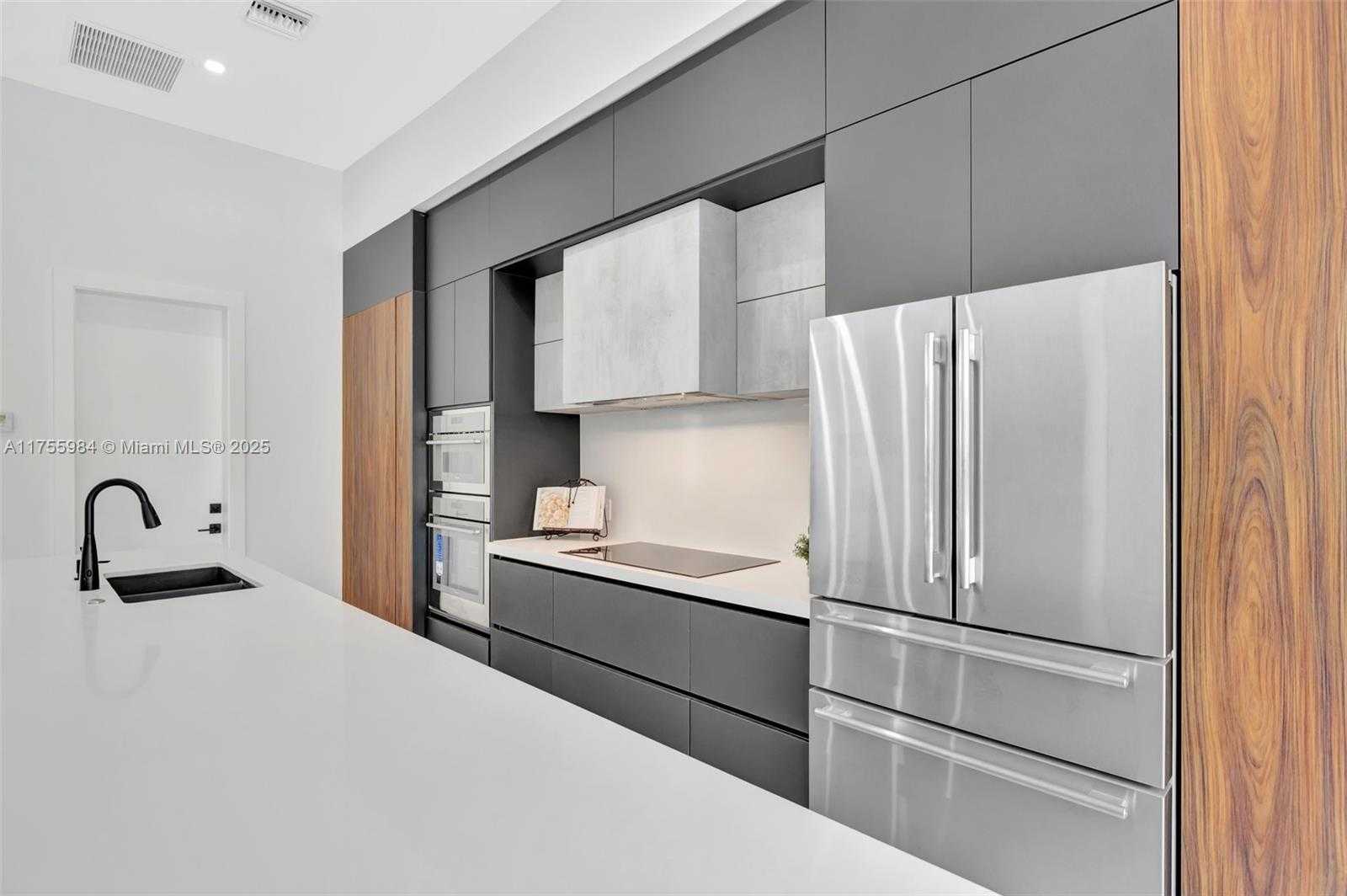 Small Image of 4440 NORTH EAST 15TH TER, Oakland Park Number 27