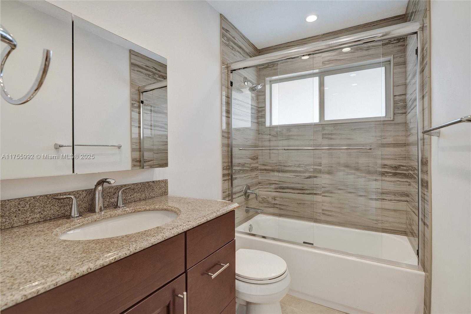 Small Image of 2927 NORTH WEST 46TH ST, Tamarac Number 18