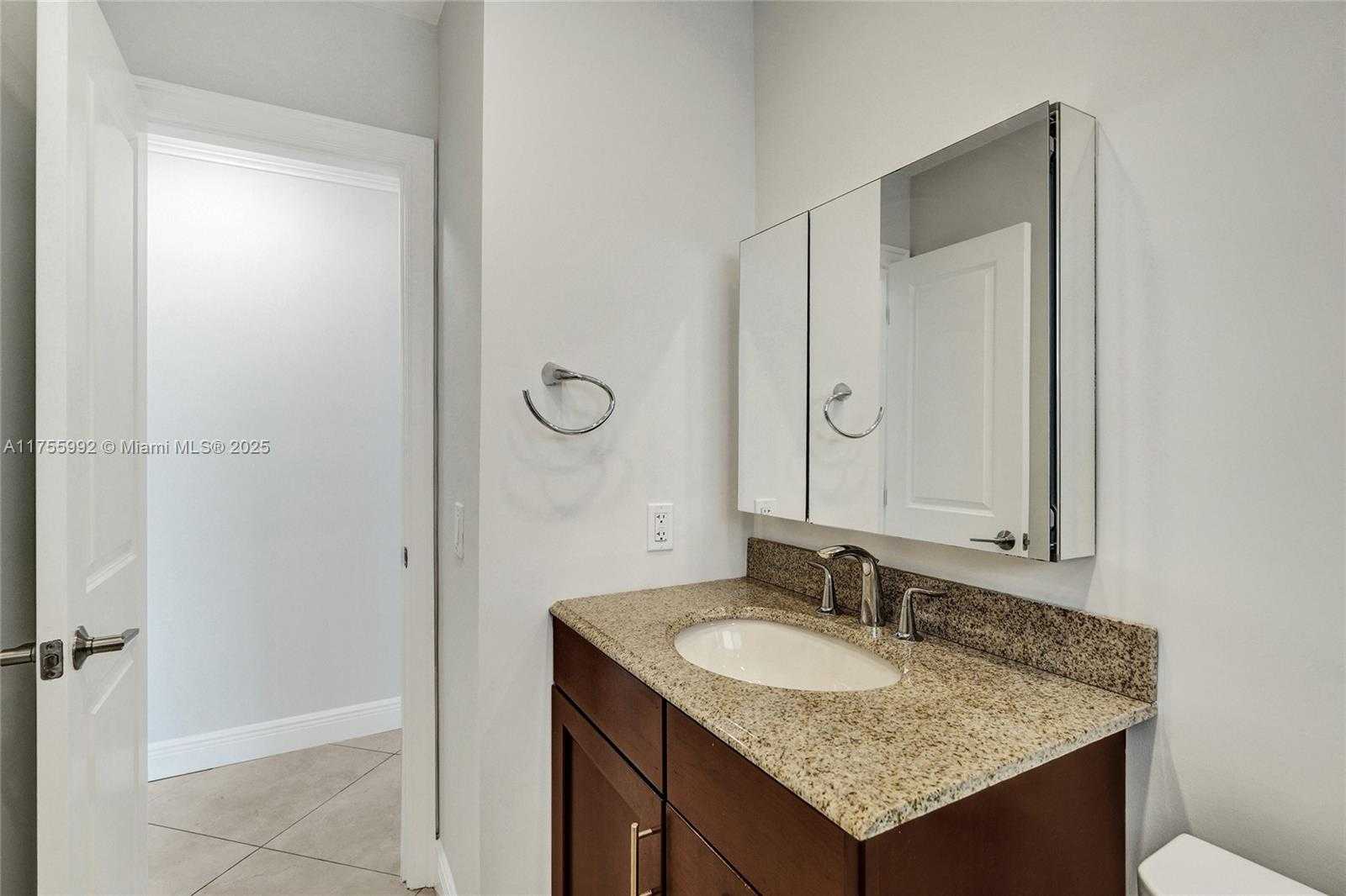Small Image of 2927 NORTH WEST 46TH ST, Tamarac Number 22