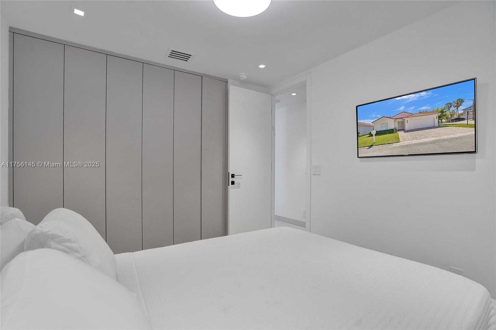 Small Image of 3380 SOUTH WEST 50TH ST, Hollywood Number 11