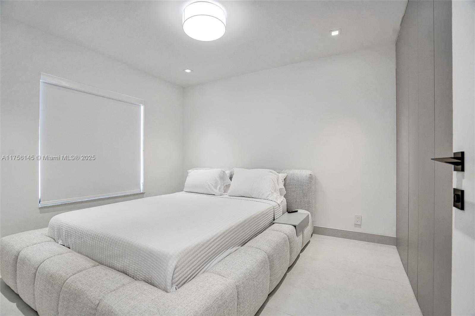 Small Image of 3380 SOUTH WEST 50TH ST, Hollywood Number 12