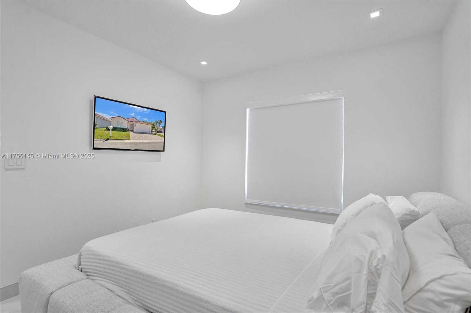 Small Image of 3380 SOUTH WEST 50TH ST, Hollywood Number 13