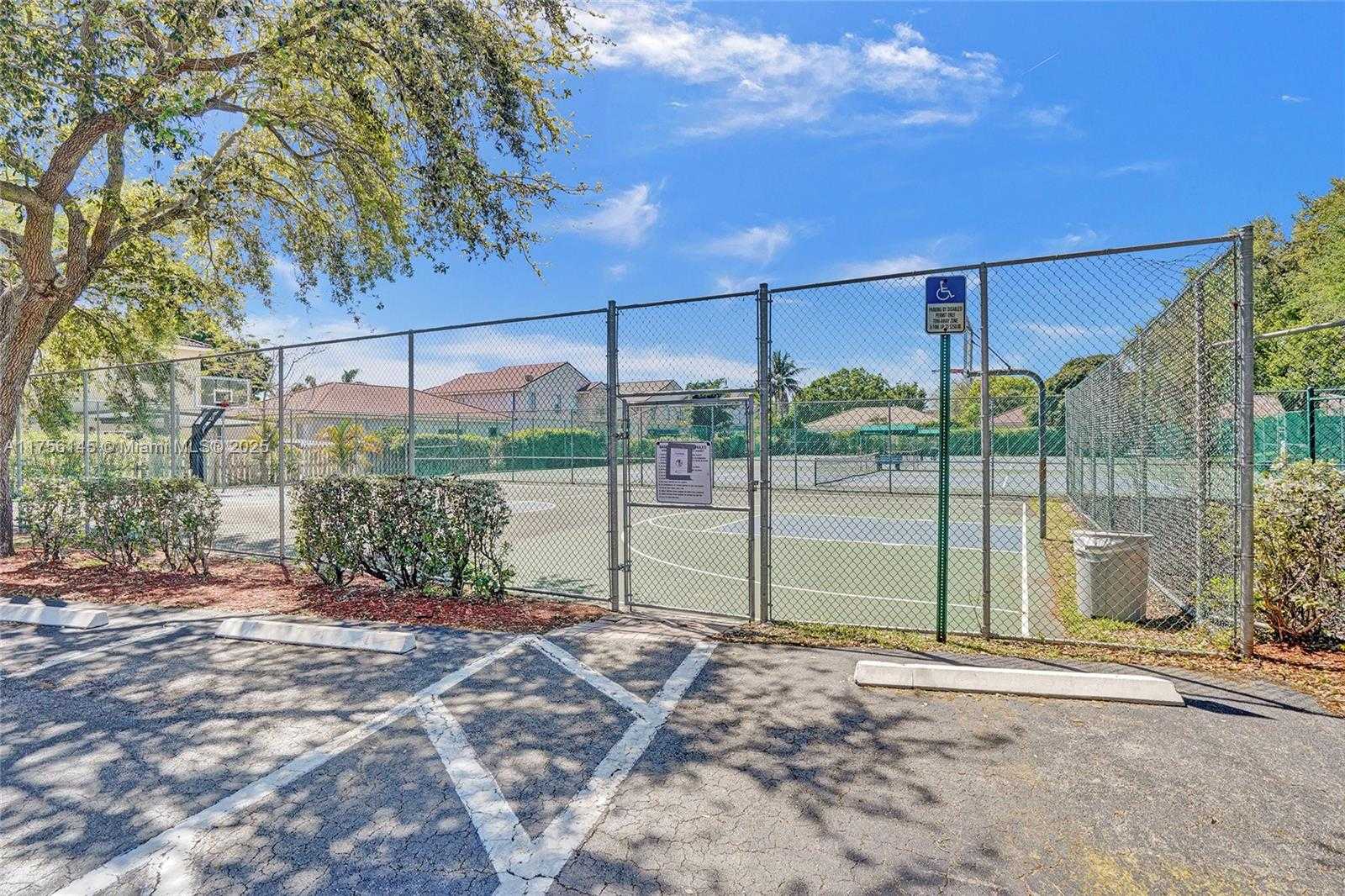 Small Image of 3380 SOUTH WEST 50TH ST, Hollywood Number 23