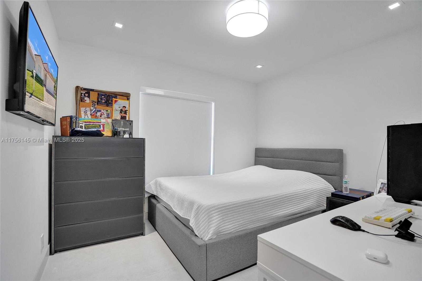 Small Image of 3380 SOUTH WEST 50TH ST, Hollywood Number 4