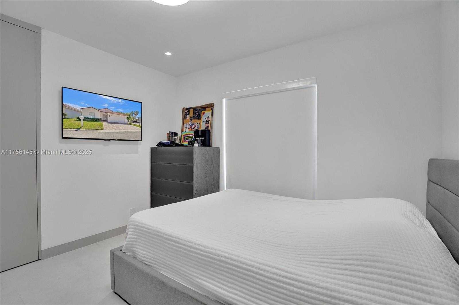 Small Image of 3380 SOUTH WEST 50TH ST, Hollywood Number 5