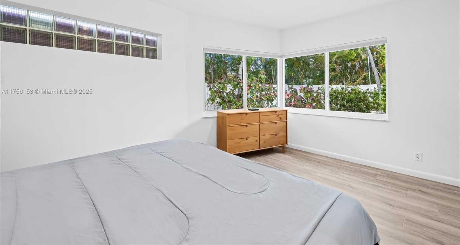 Small Image of 836 SOUTH WEST 18TH CT, Fort Lauderdale Number 12