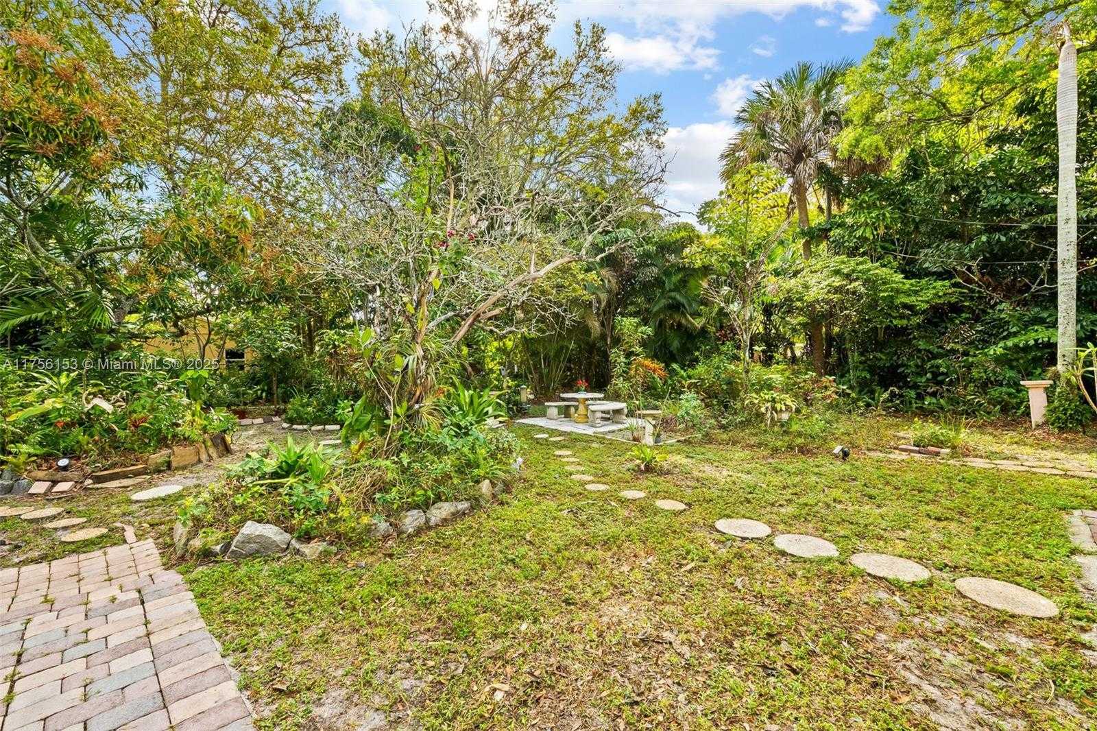 Small Image of 836 SOUTH WEST 18TH CT, Fort Lauderdale Number 21