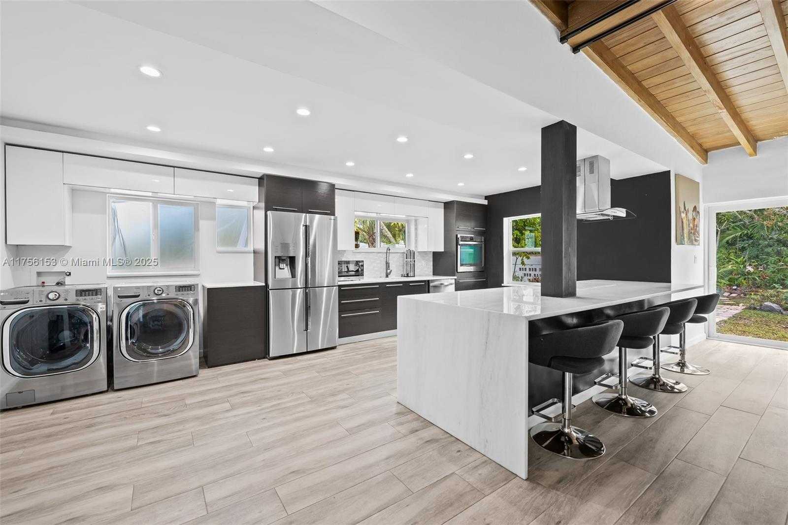 Small Image of 836 SOUTH WEST 18TH CT, Fort Lauderdale Number 3