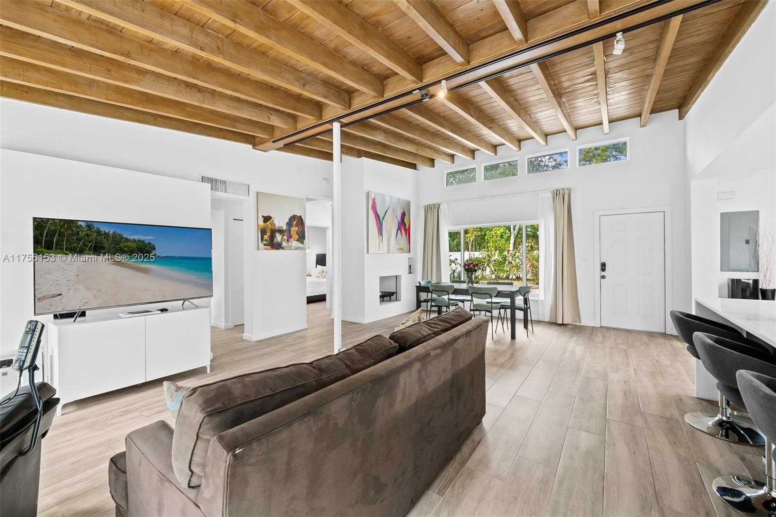 Small Image of 836 SOUTH WEST 18TH CT, Fort Lauderdale Number 5