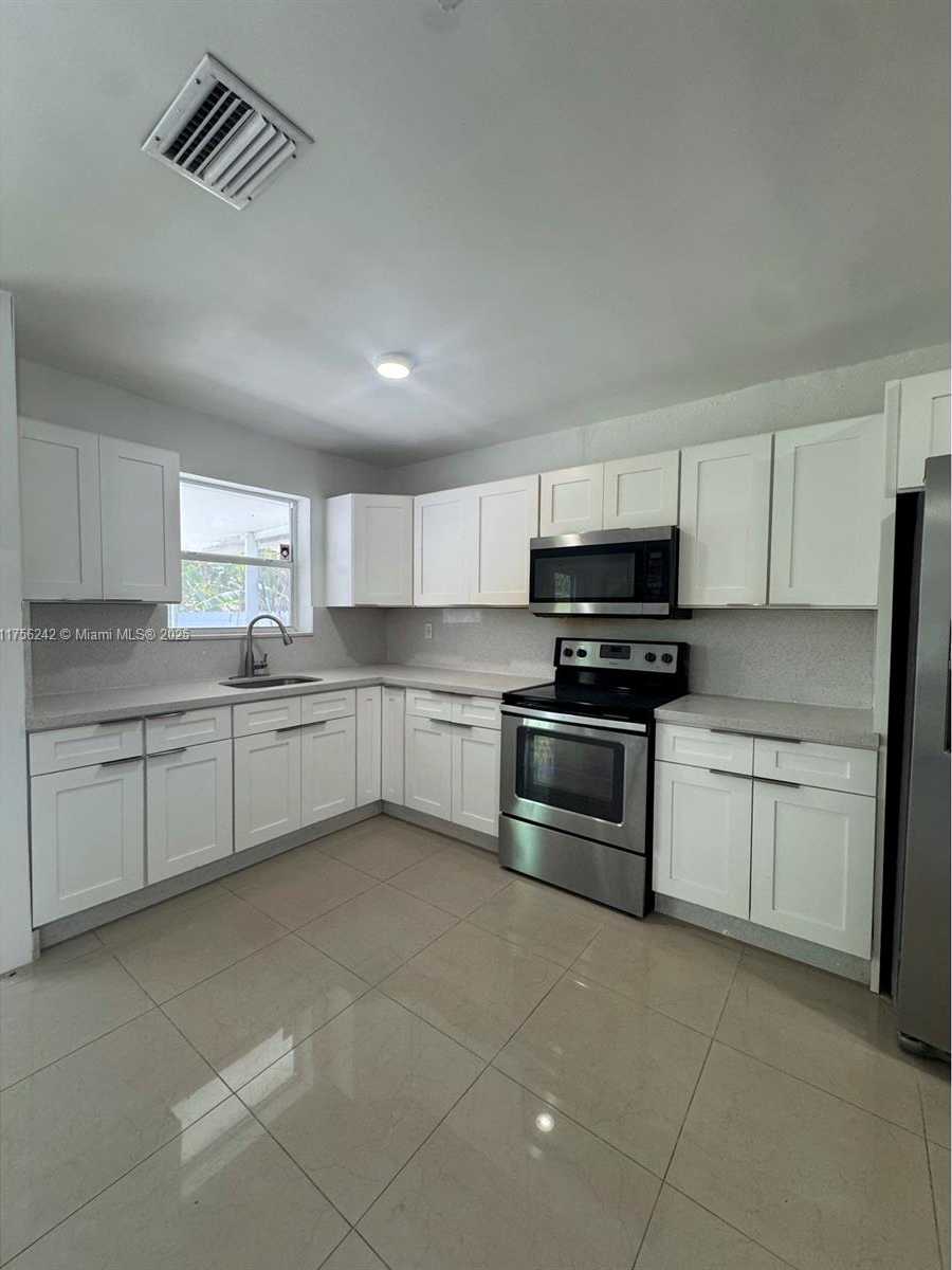 Small Image of 2318 SCOTT ST, Hollywood Number 4