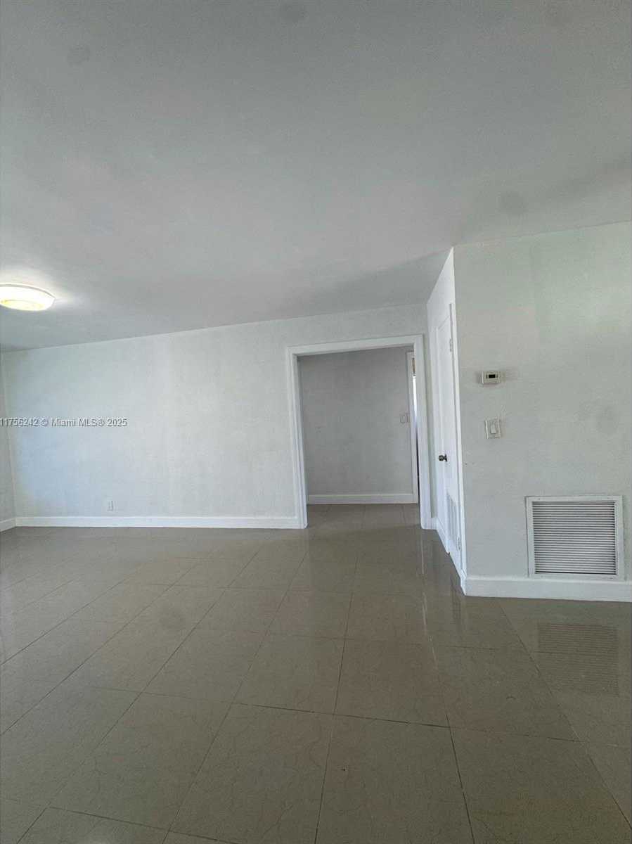 Small Image of 2318 SCOTT ST, Hollywood Number 7