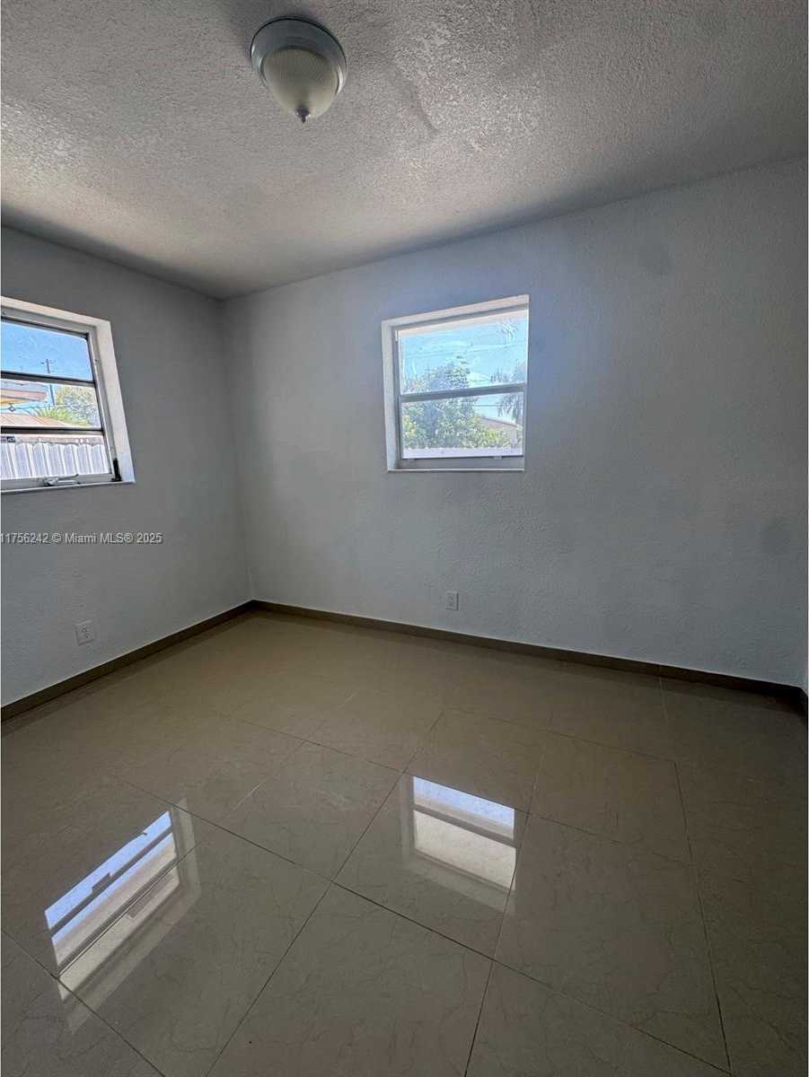 Small Image of 2318 SCOTT ST, Hollywood Number 9