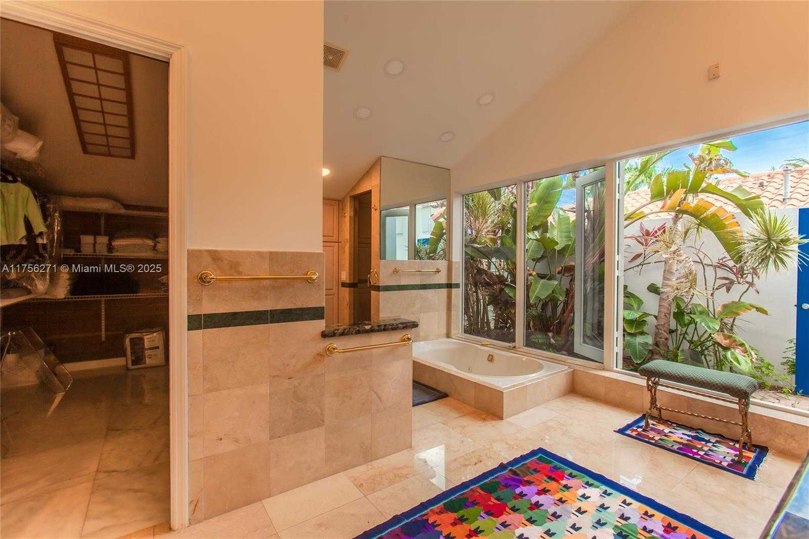 Small Image of 1750 BAY DR, Miami Beach Number 22