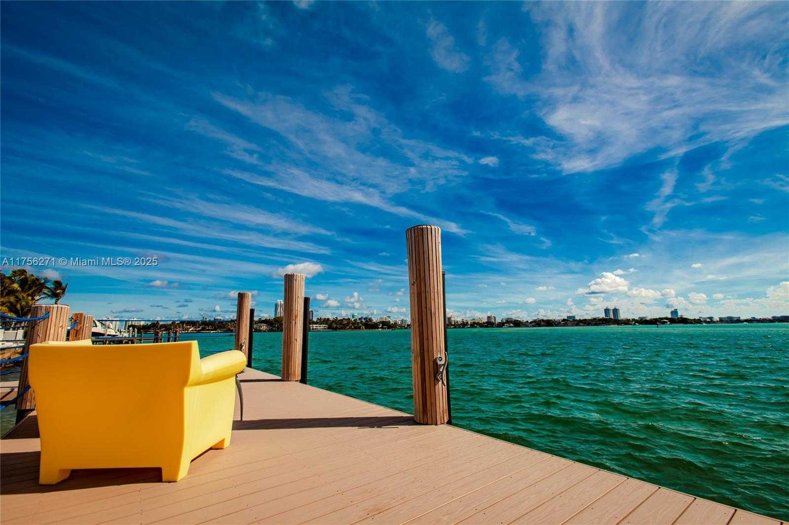Small Image of 1750 BAY DR, Miami Beach Number 4