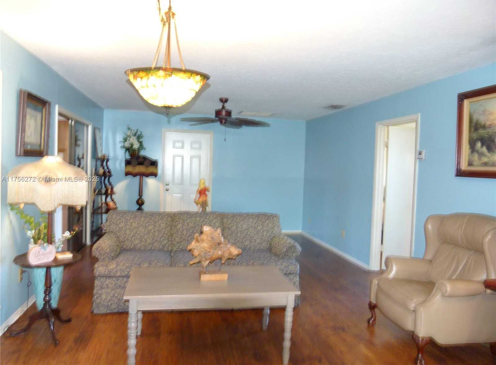 Small Image of 1160 20TH STREET, Bulkhead Ridge Number 17