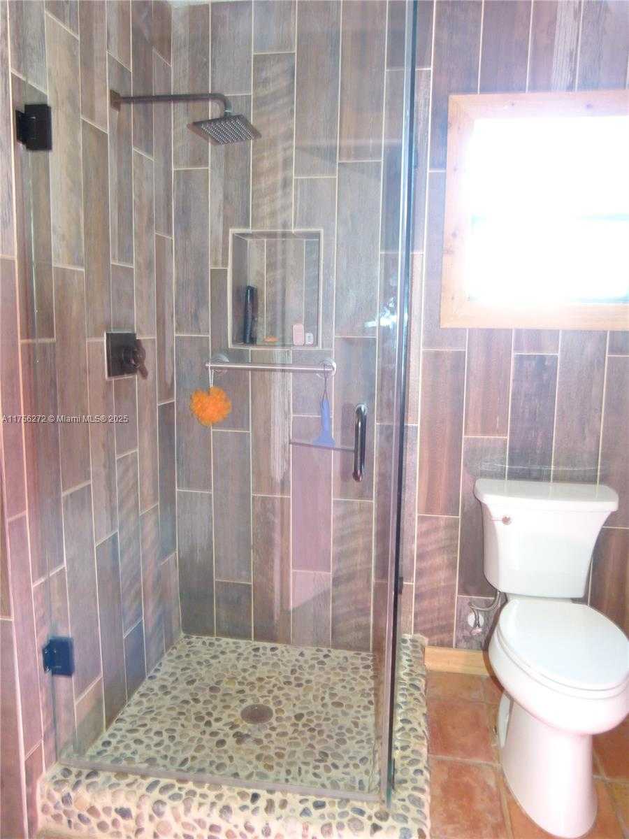 Small Image of 1160 20TH STREET, Bulkhead Ridge Number 19