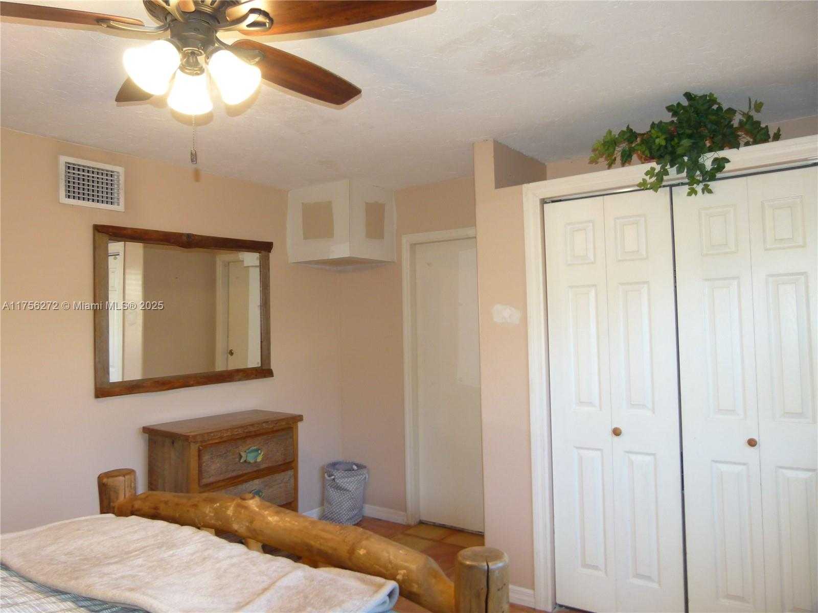 Small Image of 1160 20TH STREET, Bulkhead Ridge Number 21
