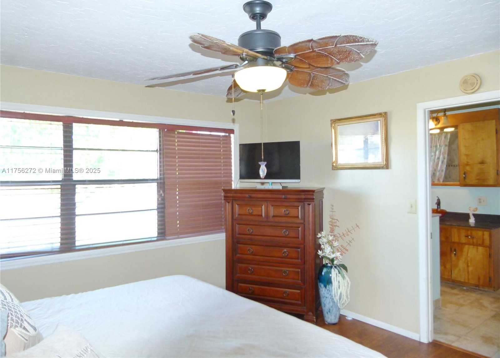 Small Image of 1160 20TH STREET, Bulkhead Ridge Number 31