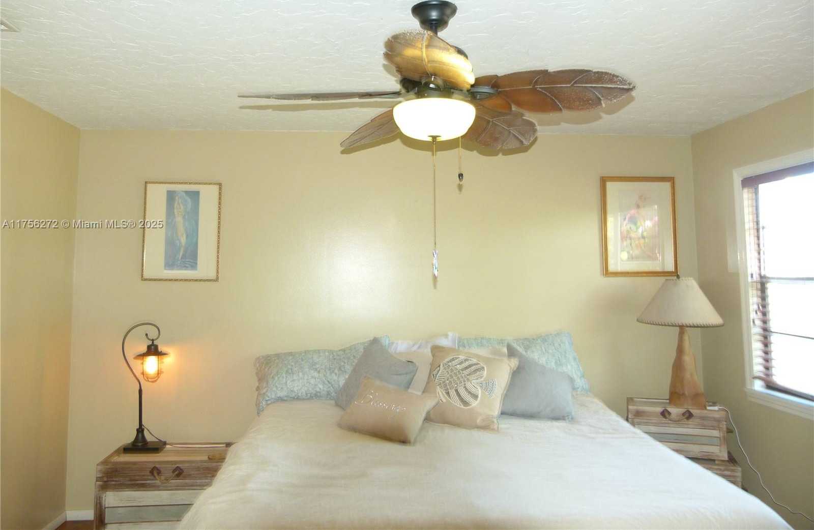 Small Image of 1160 20TH STREET, Bulkhead Ridge Number 32