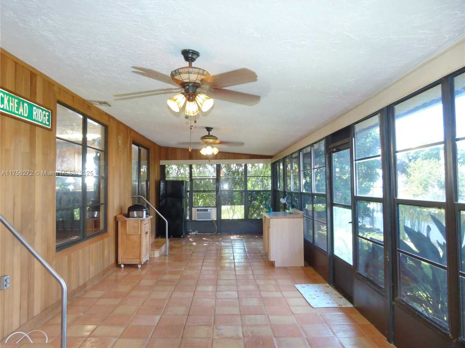 Small Image of 1160 20TH STREET, Bulkhead Ridge Number 36