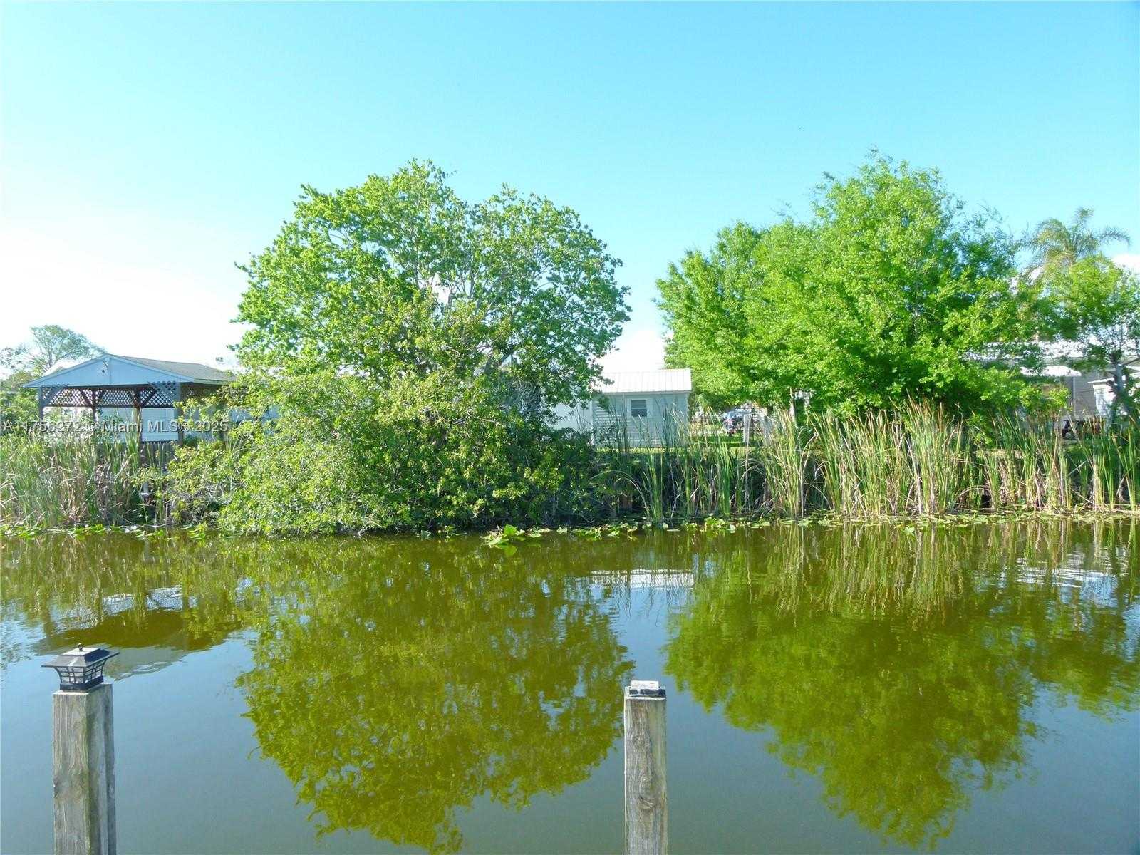 Small Image of 1160 20TH STREET, Bulkhead Ridge Number 43