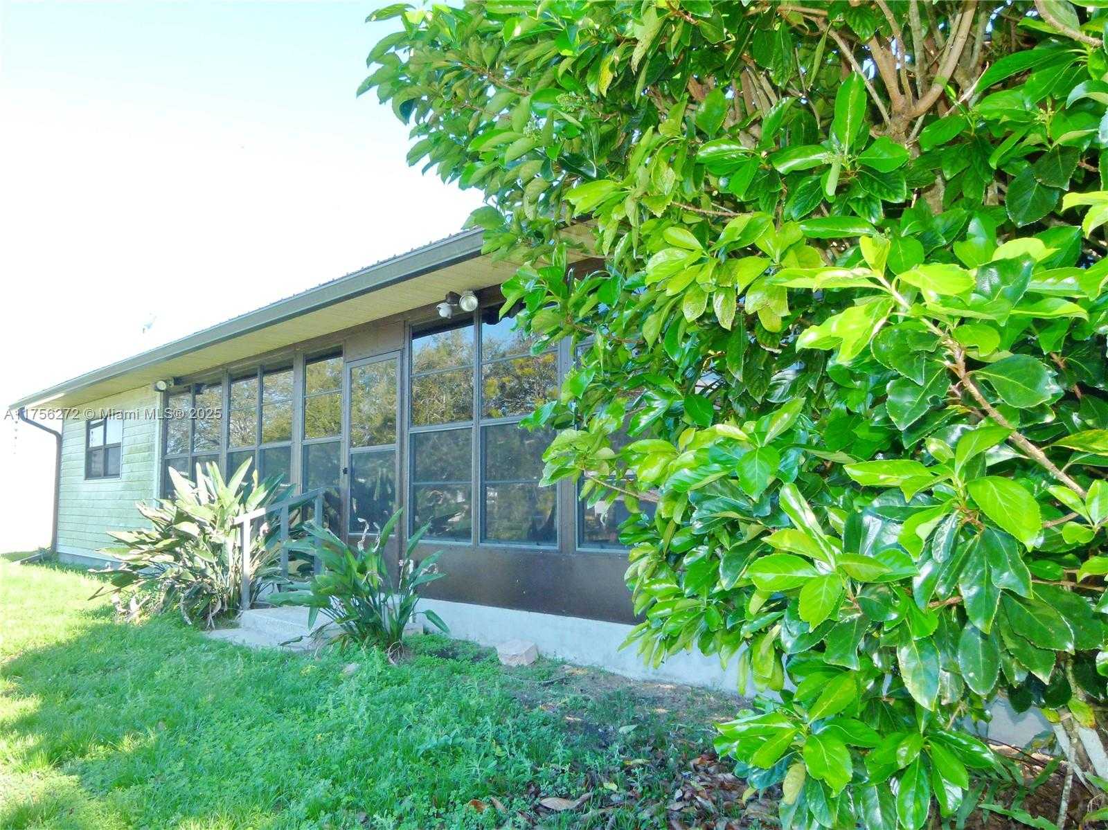 Small Image of 1160 20TH STREET, Bulkhead Ridge Number 5