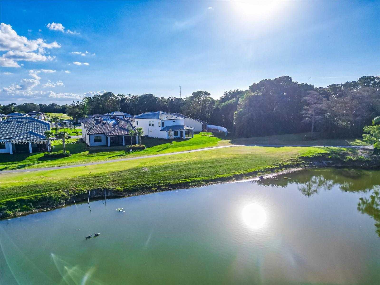 Small Image of 7681 NORTH WEST 84TH LN, Tamarac Number 13