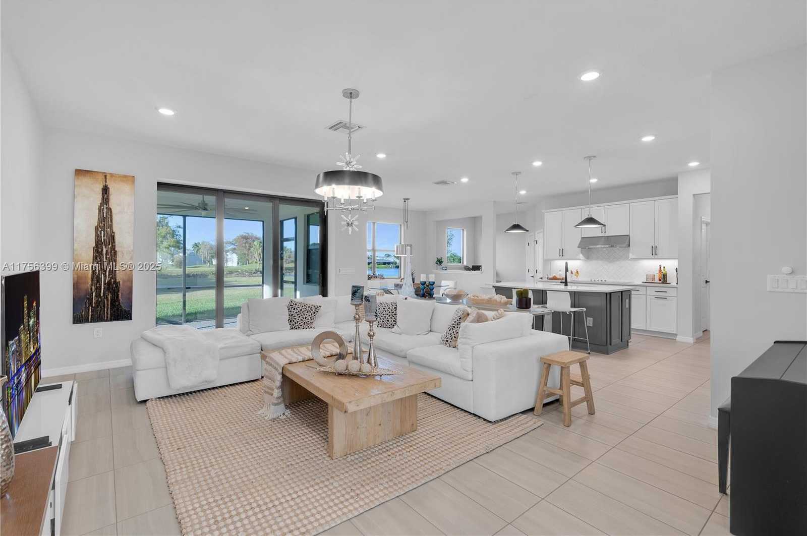 Small Image of 7681 NORTH WEST 84TH LN, Tamarac Number 17