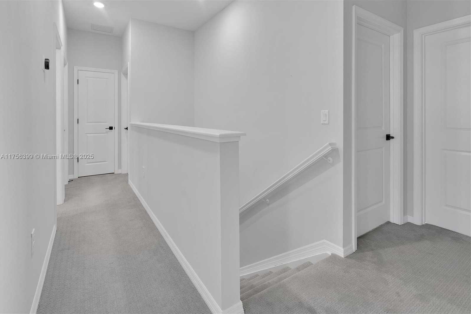 Small Image of 7681 NORTH WEST 84TH LN, Tamarac Number 28