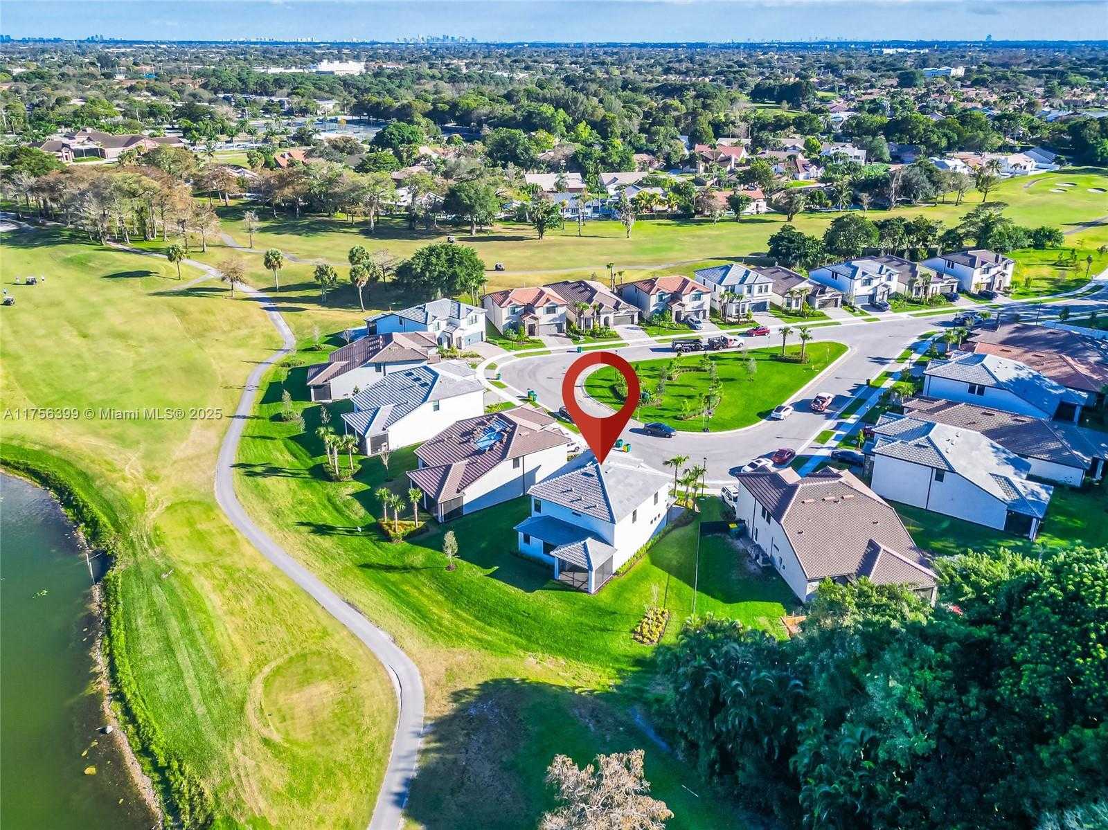 Small Image of 7681 NORTH WEST 84TH LN, Tamarac Number 47