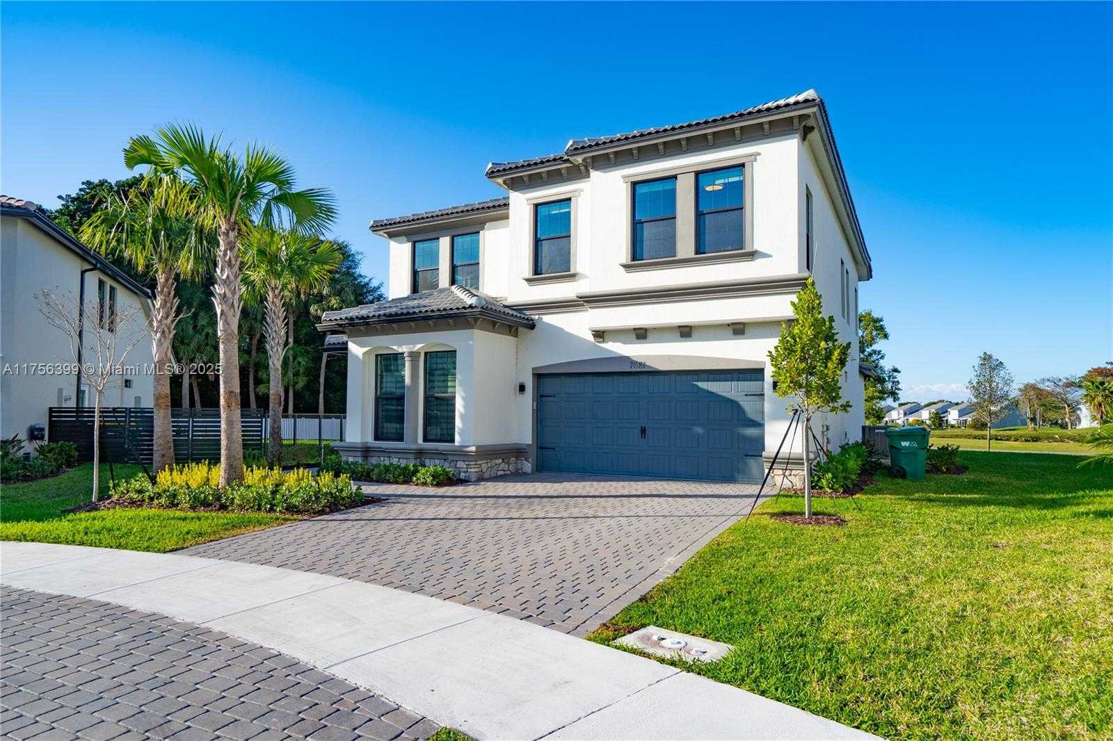 Small Image of 7681 NORTH WEST 84TH LN, Tamarac Number 6