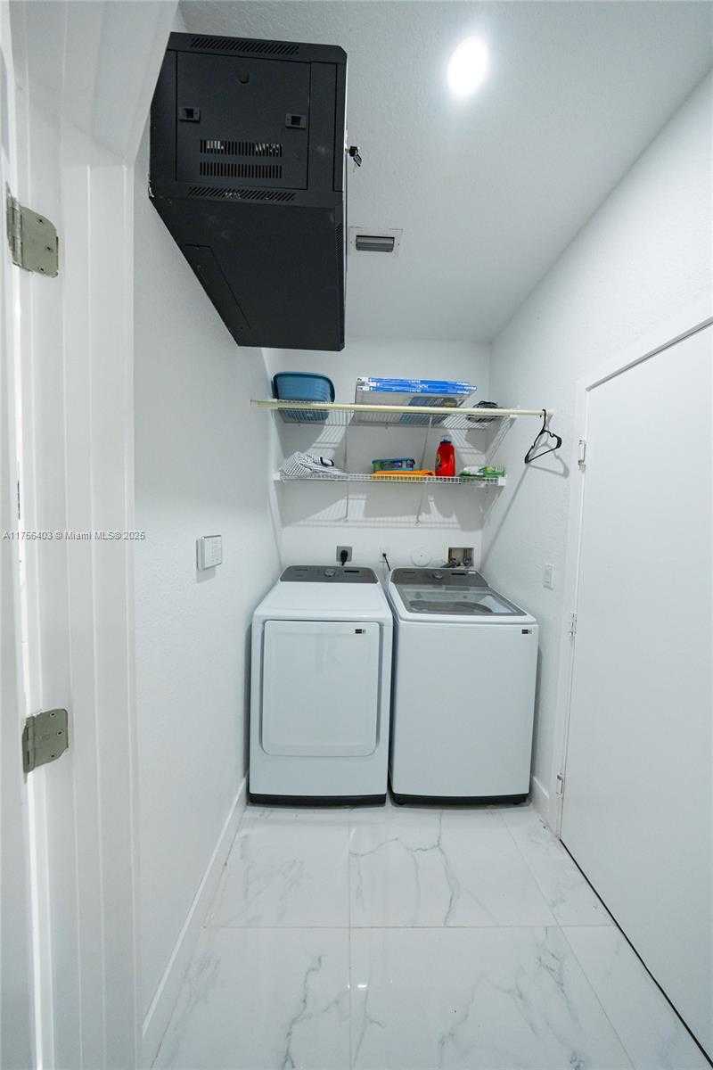 Small Image of 2122 NORTH EAST 39TH TER, Homestead Number 35