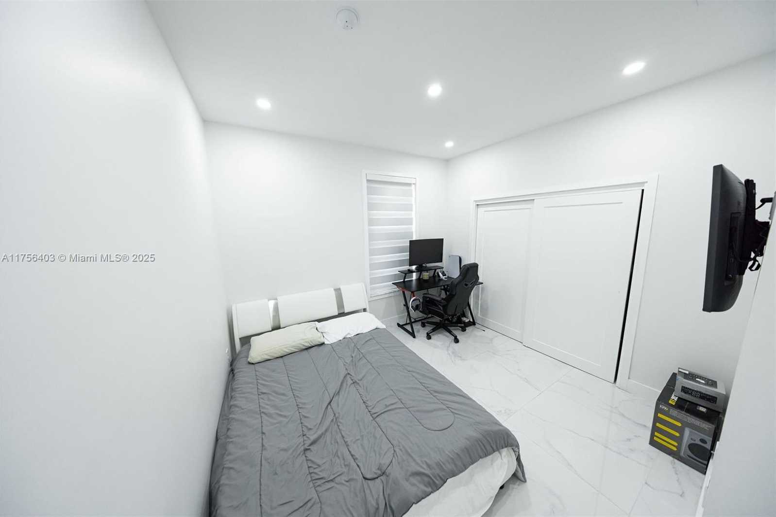 Small Image of 2122 NORTH EAST 39TH TER, Homestead Number 40