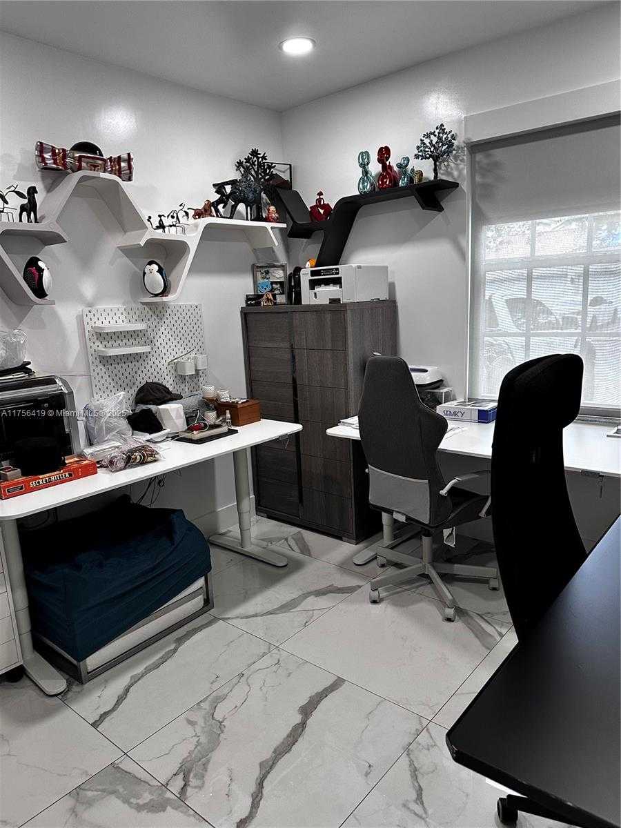 Small Image of 18801 SOUTH WEST 25TH CT, Miramar Number 14