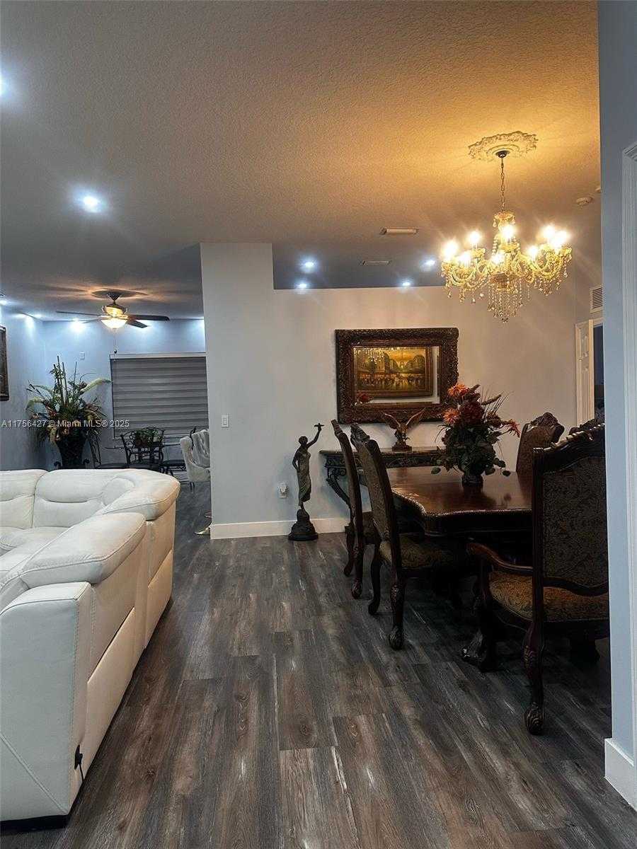 Small Image of 2908 AUGUSTA DR, Homestead Number 10
