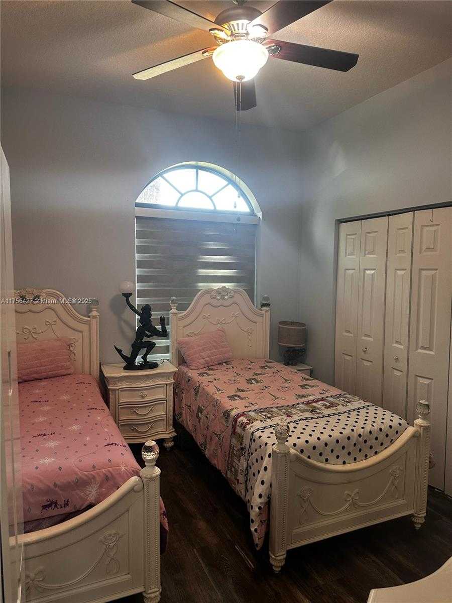Small Image of 2908 AUGUSTA DR, Homestead Number 22