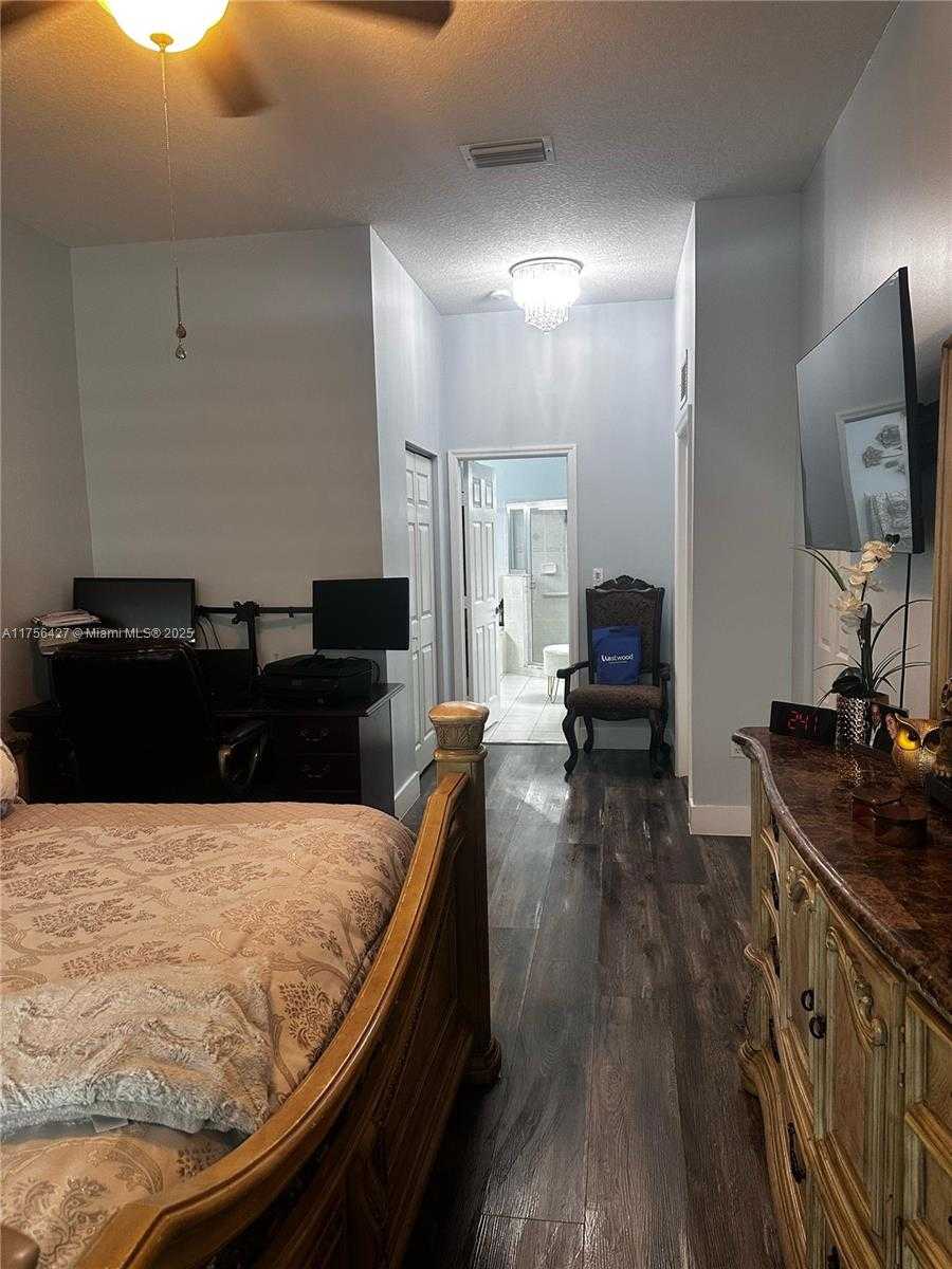 Small Image of 2908 AUGUSTA DR, Homestead Number 35