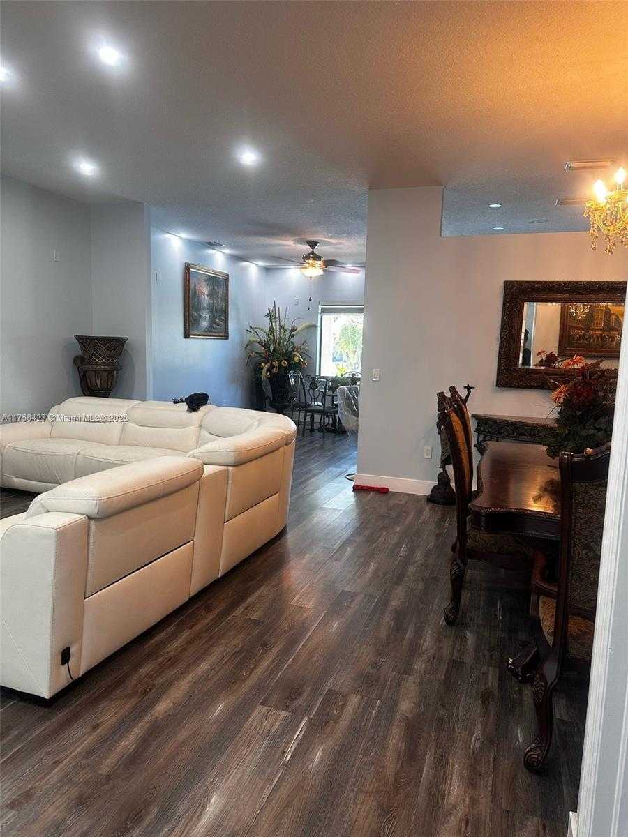 Small Image of 2908 AUGUSTA DR, Homestead Number 7