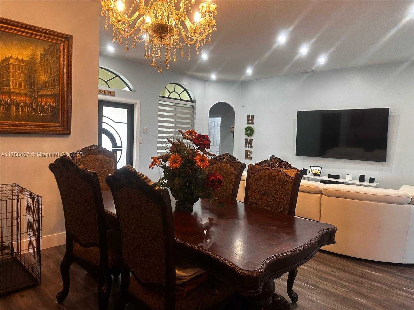 Small Image of 2908 AUGUSTA DR, Homestead Number 9