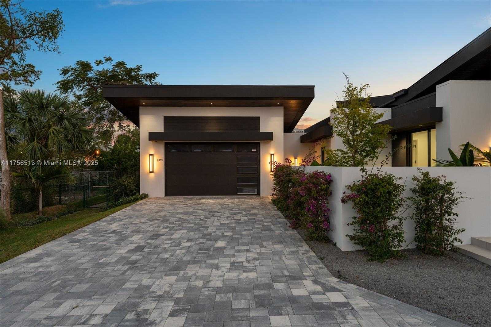 Small Image of 6991 SOUTH WEST 91 ST, Pinecrest Number 45