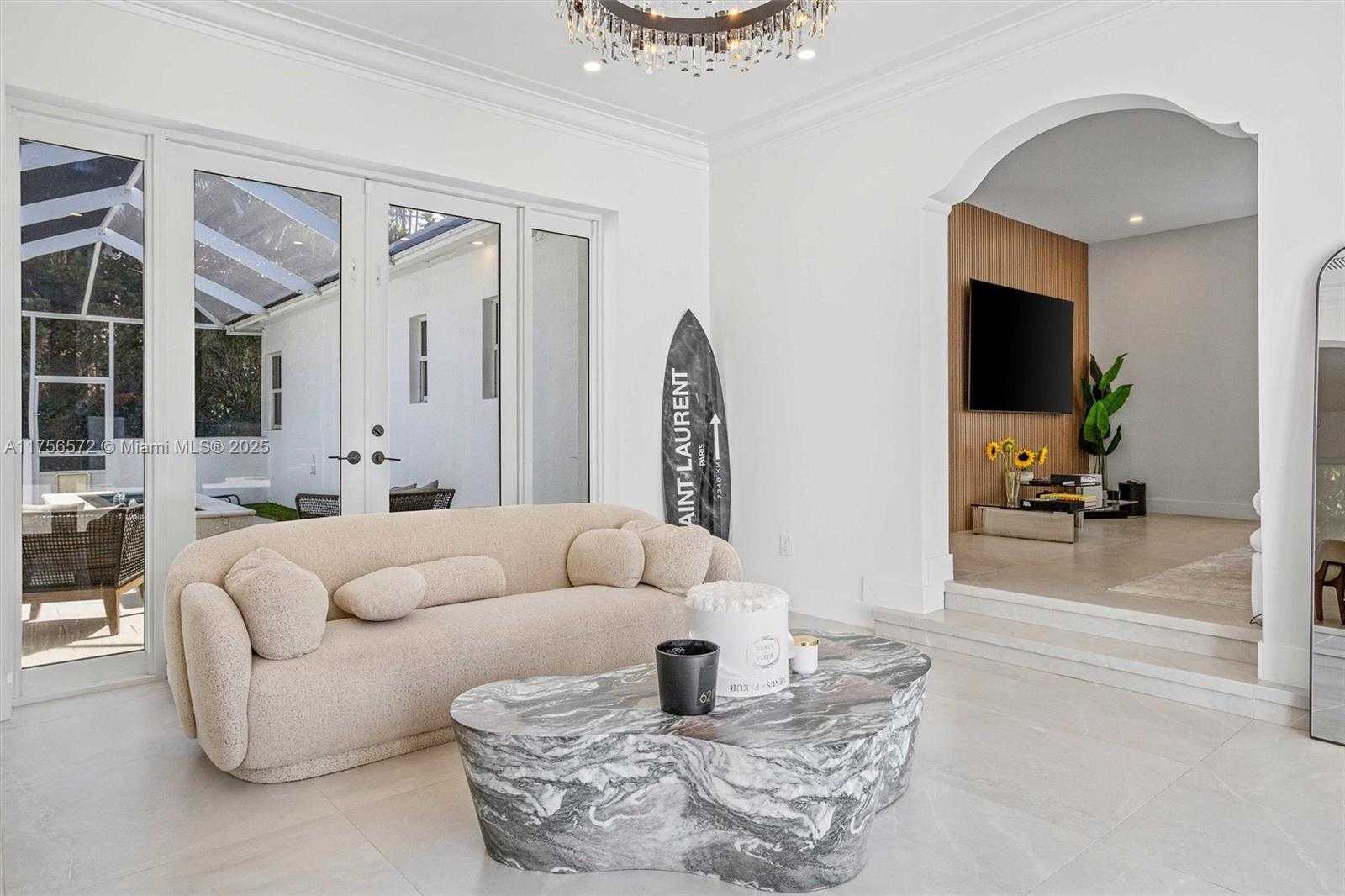 Small Image of 5925 LA GORCE DR, Miami Beach Number 7