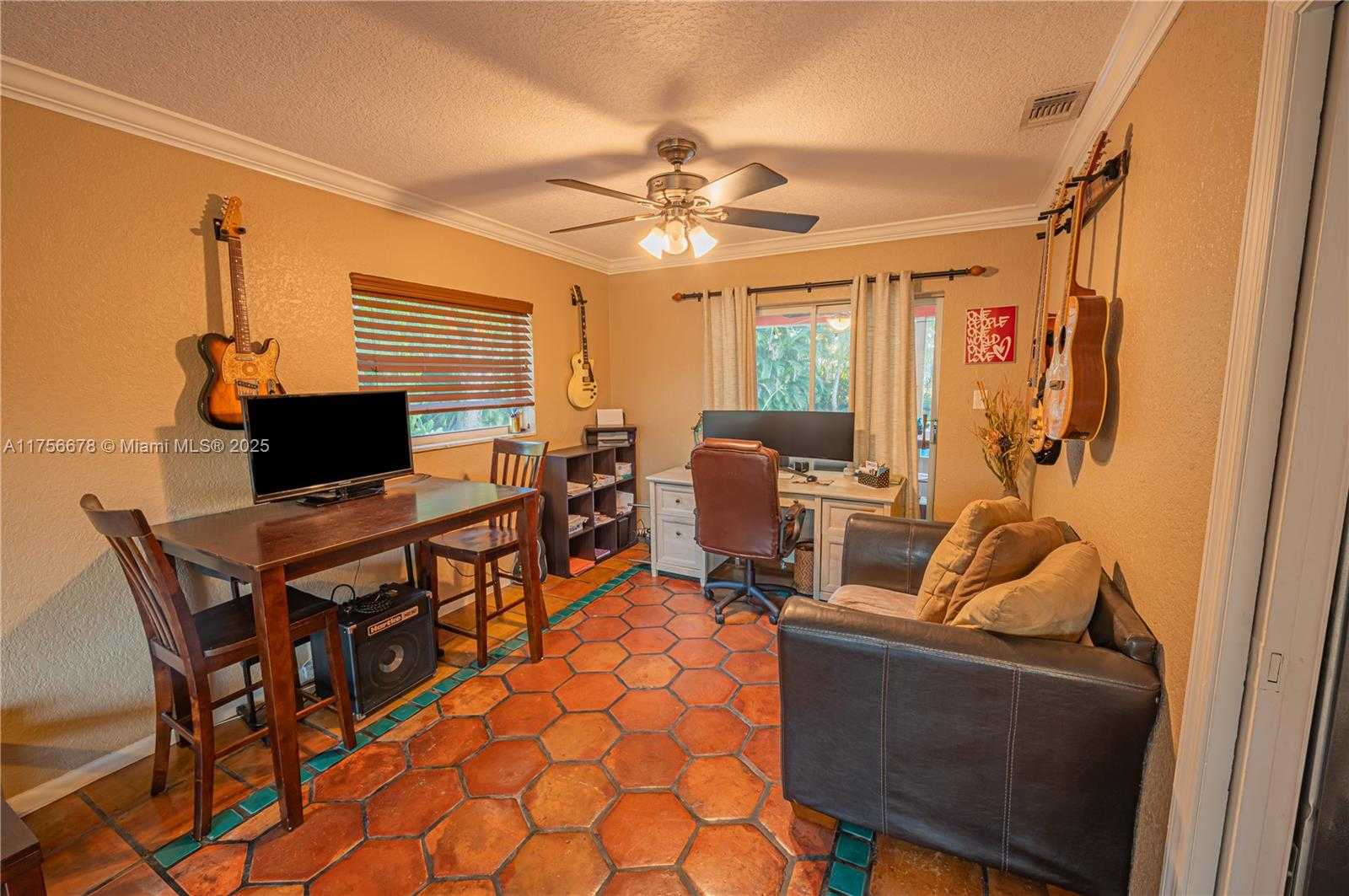 Small Image of 11400 TARA DR, Plantation Number 11