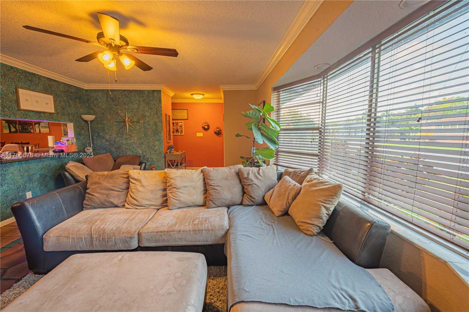 Small Image of 11400 TARA DR, Plantation Number 12