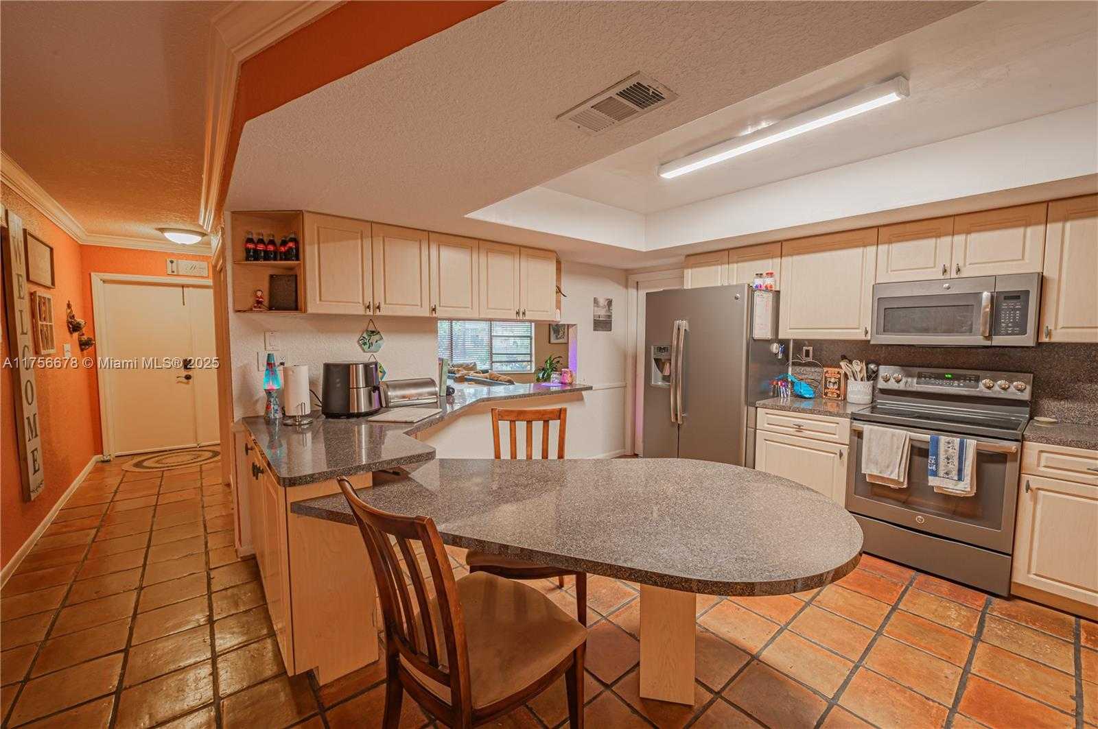 Small Image of 11400 TARA DR, Plantation Number 14