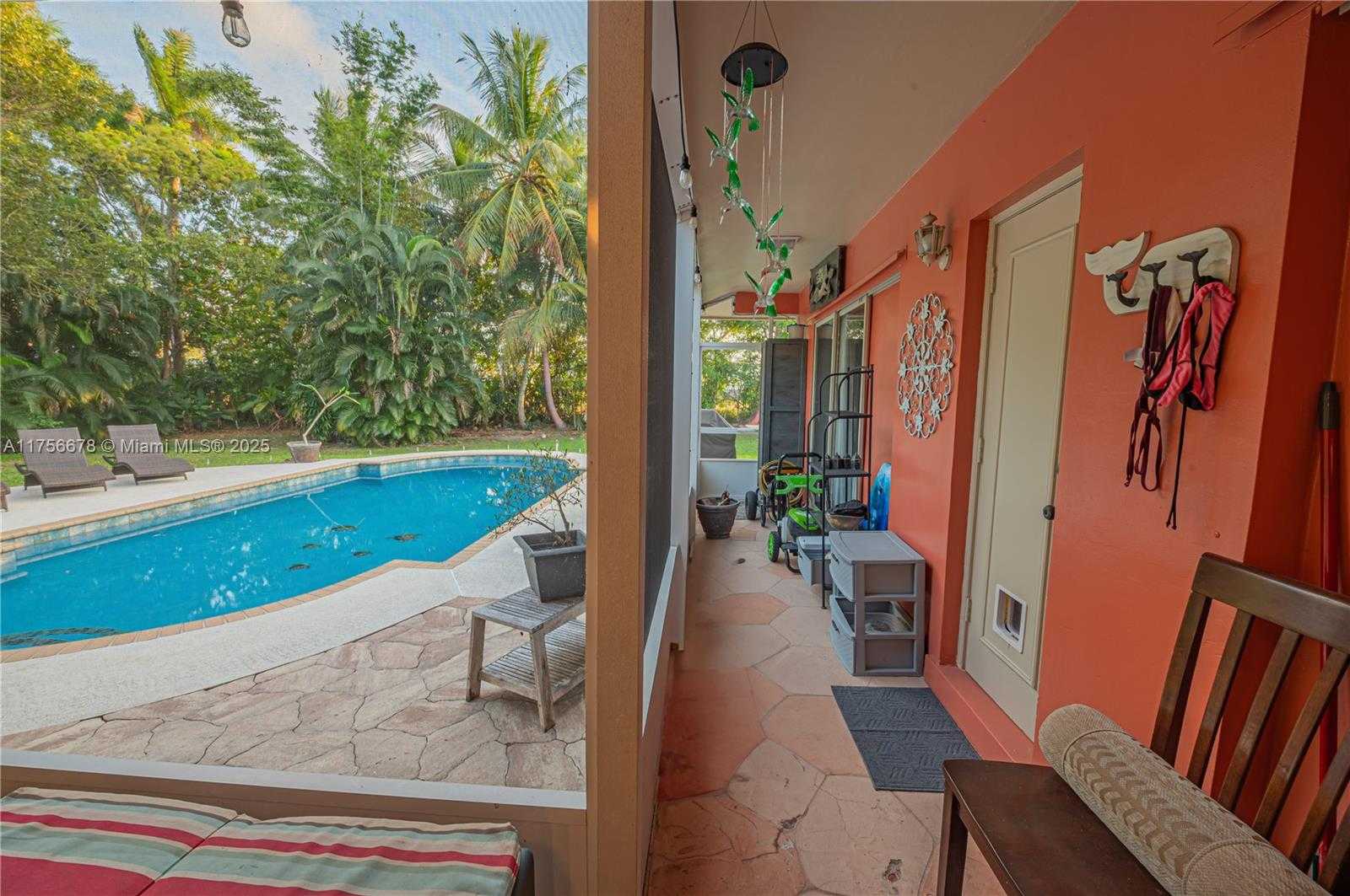 Small Image of 11400 TARA DR, Plantation Number 21