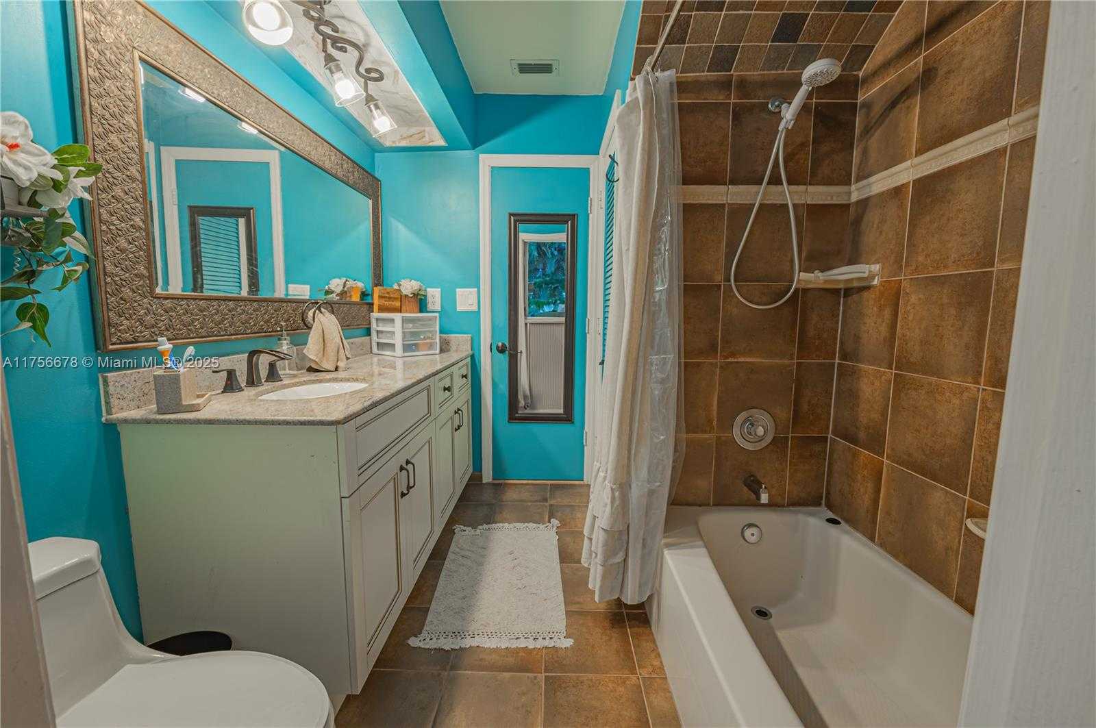 Small Image of 11400 TARA DR, Plantation Number 25