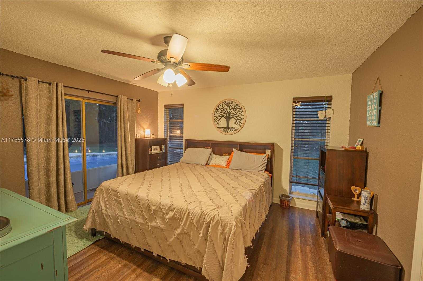 Small Image of 11400 TARA DR, Plantation Number 28